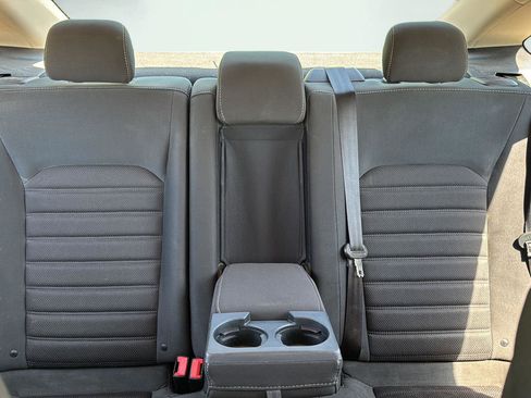 Used 2018 Ford Fusion SE FWD image 20