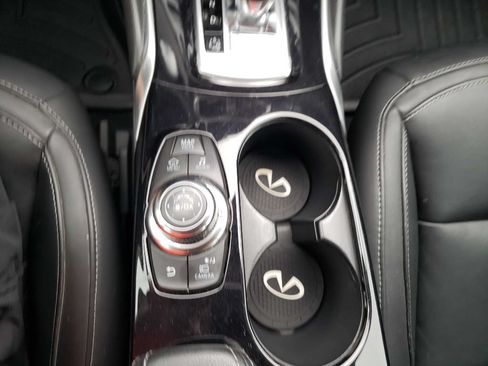 Used 2018 INFINITI QX30 Premium w/ Technology Package AWD/4WD image 21