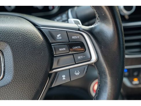 Used 2018 Honda Accord Touring image 20