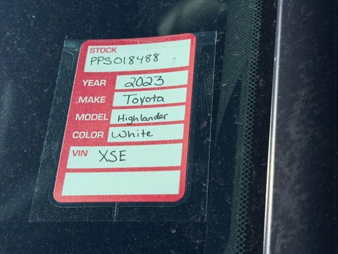 Used 2023 Toyota Highlander XSE image 9