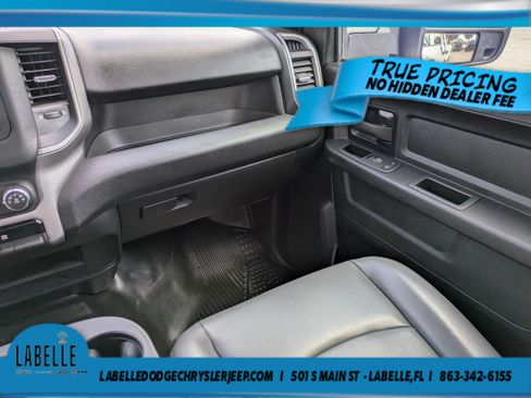 Used 2024 RAM 2500 Tradesman w/ Chrome Appearance Group AWD/4WD image 16