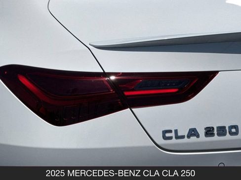 Used 2025 Mercedes-Benz CLA 250 image 28