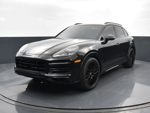 Used 2023 Porsche Cayenne GTS image 6