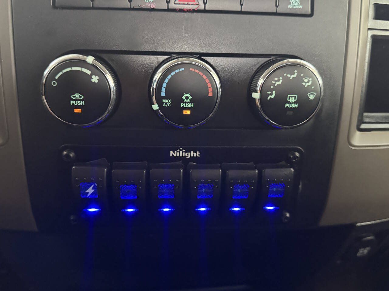 Used 2012 RAM 2500 ST w/ Chrome Appearance Group AWD/4WD image 13