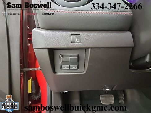 Used 2024 Chevrolet Colorado Z71 w/ Z71 Convenience Package 2 image 28