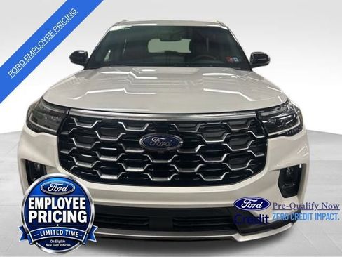 New 2025 Ford Explorer Platinum w/ Ultimate Package AWD/4WD image 7