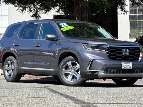 Used 2023 Honda Pilot EX-L image 2
