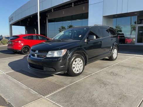 Used 2018 Dodge Journey SE w/ Popular Equipment Group FWD image 3