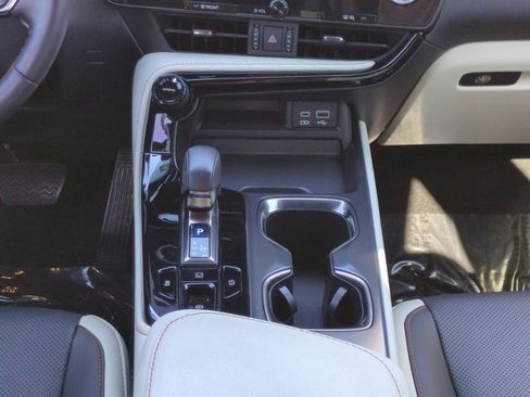 Used 2024 Lexus NX 250 FWD image 18