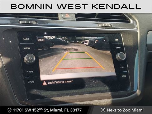 Used 2022 Volkswagen Tiguan SE R-Line image 23