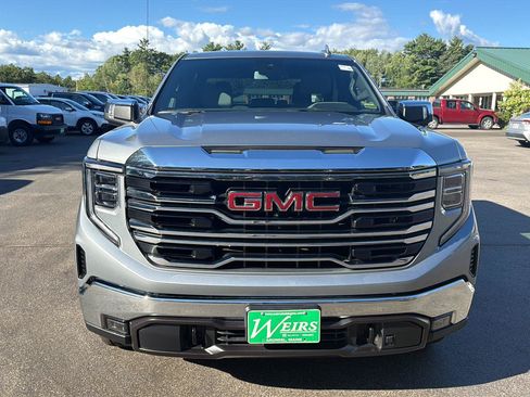 Used 2024 GMC Sierra 1500 SLT AWD/4WD image 8