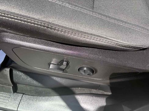 Used 2019 RAM 1500 Big Horn AWD/4WD image 15