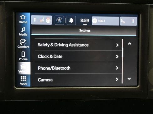 Used 2023 Chrysler Voyager LX image 27