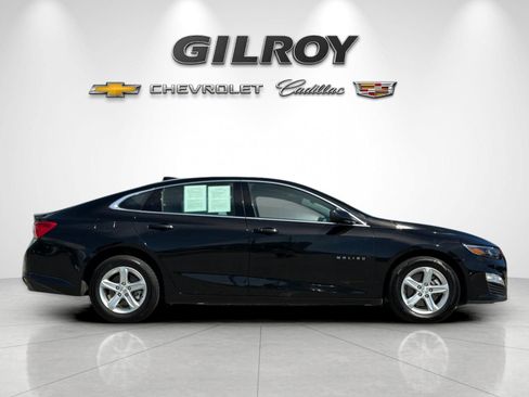 Used 2023 Chevrolet Malibu LT FWD image 2