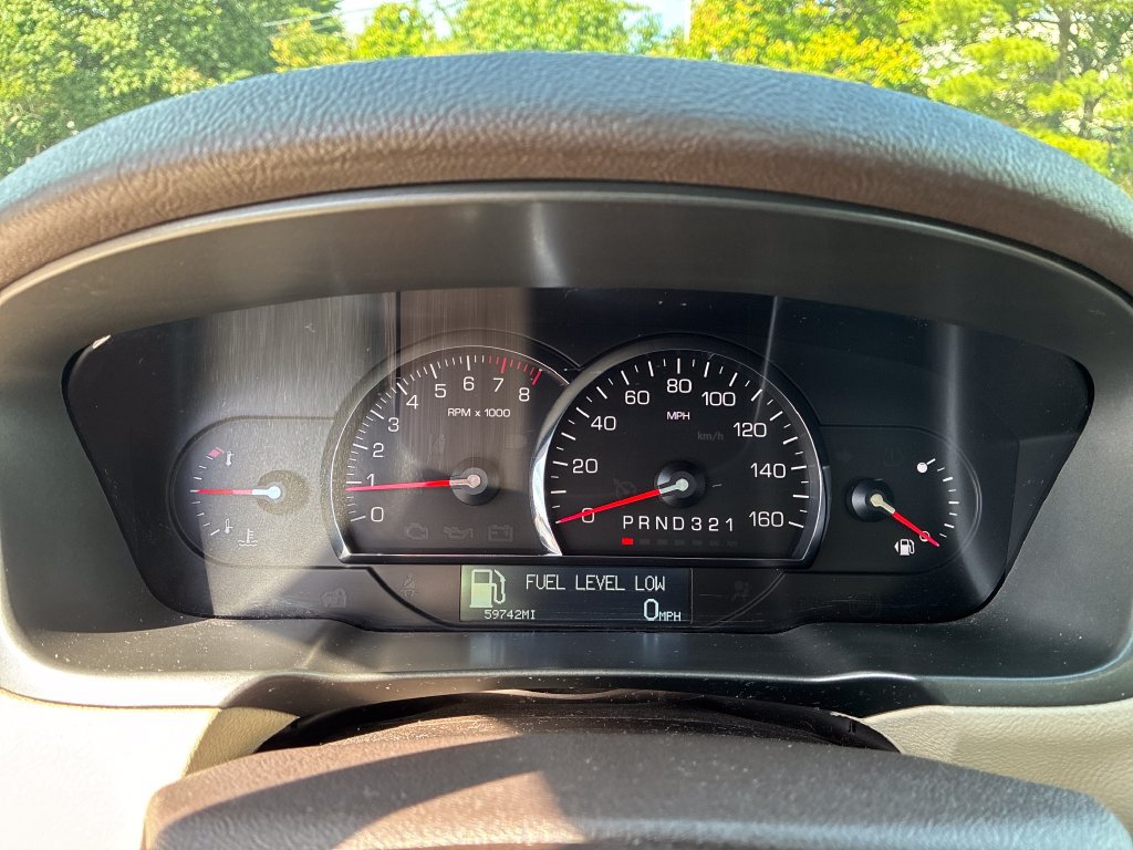 Used 2011 Cadillac DTS Luxury FWD image 14