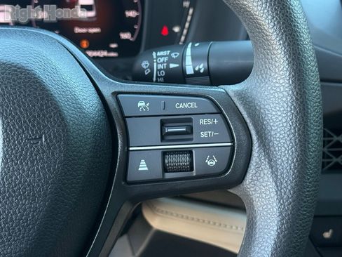 Used 2025 Honda Accord SE image 19