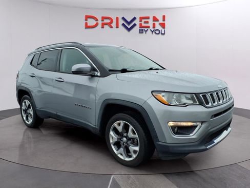 Used 2018 Jeep Compass Limited image 7