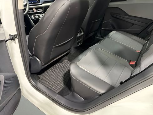 Used 2023 Volkswagen Taos SE w/ Panoramic Sunroof Package FWD image 30
