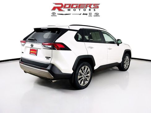 Certified 2022 Toyota RAV4 Limited image 8