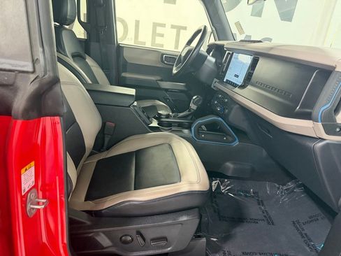 Used 2022 Ford Bronco Wildtrak AWD/4WD image 30