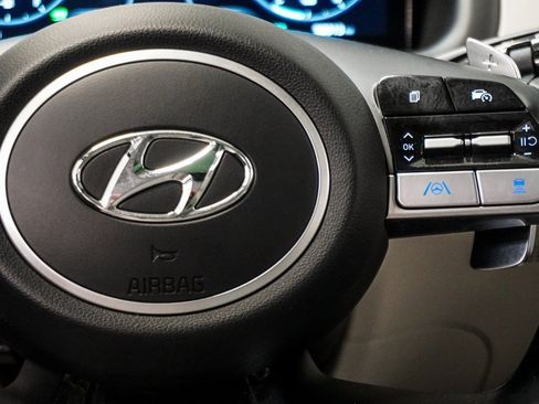 Used 2022 Hyundai Tucson Limited image 16