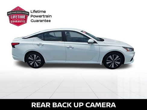 Certified 2021 Nissan Altima 2.5 SV FWD image 7