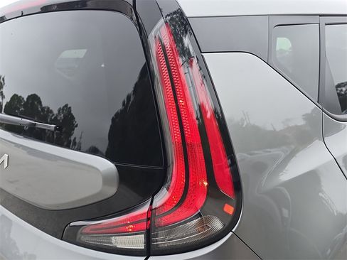 New 2025 Kia Soul LX image 11
