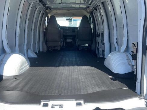 Used 2019 Chevrolet Express 2500 Extended w/ Driver Convenience Package image 7