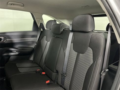 Used 2022 Kia Sorento LX image 21