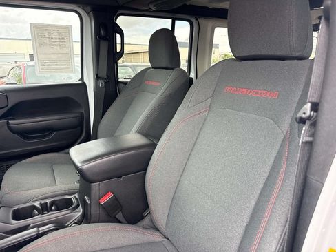 Used 2025 Jeep Wrangler Unlimited Rubicon AWD/4WD image 23