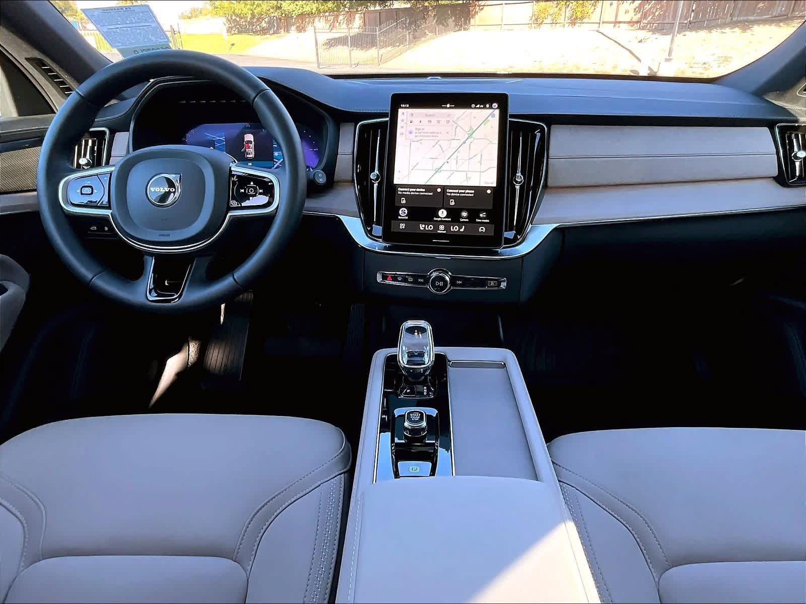 Used 2026 Volvo XC90 T8 Plus w/ Protection Package Premier AWD/4WD image 19