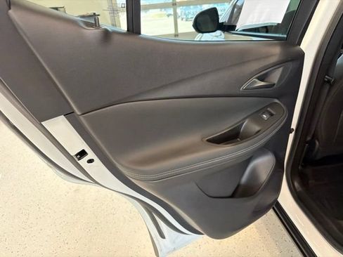 Used 2023 Buick Encore GX Select w/ Safety Package II AWD/4WD image 39