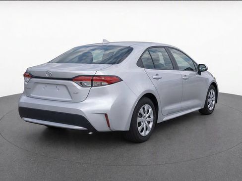 Used 2020 Toyota Corolla LE FWD image 4