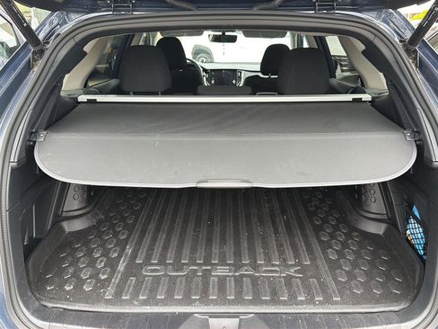 Used 2024 Subaru Outback Premium AWD/4WD image 12