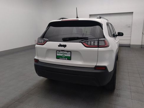 Used 2021 Jeep Cherokee Latitude FWD image 7