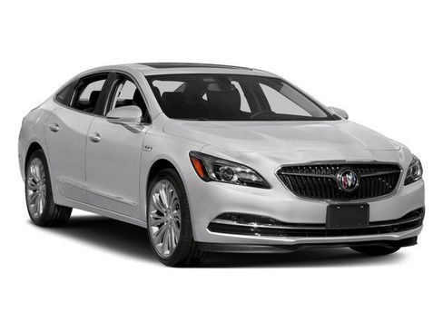 Used 2018 Buick LaCrosse Essence FWD image 9