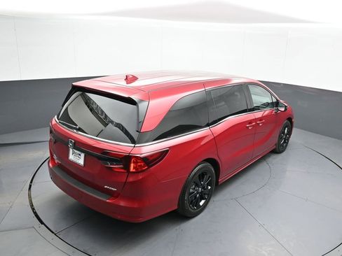 Certified 2023 Honda Odyssey Sport image 40