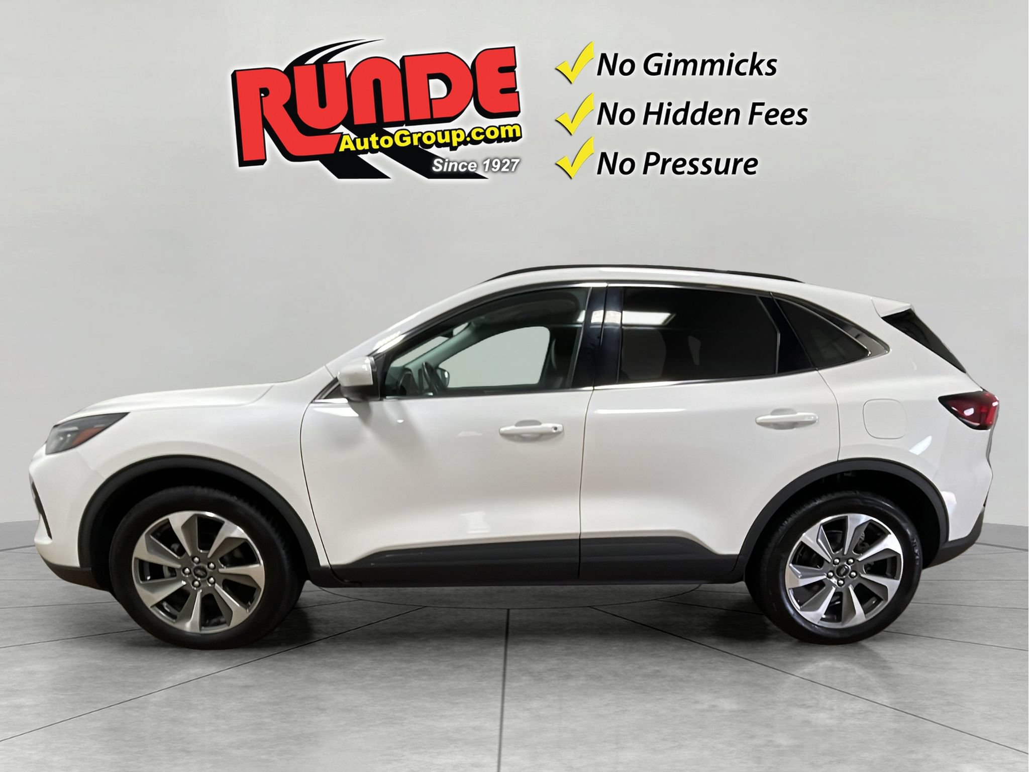 Used 2024 Ford Escape Platinum AWD/4WD image 3