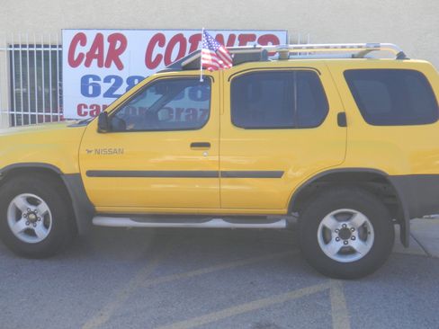 Used 2004 Nissan Xterra XE image 3