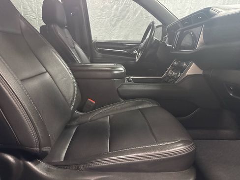 Used 2021 GMC Yukon Denali w/ Denali Premium Package AWD/4WD image 19