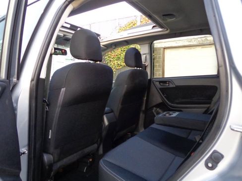 Used 2015 Subaru Forester 2.5i Premium w/ All-Weather Package image 30