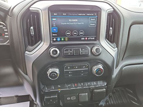 Used 2022 GMC Sierra 2500 SLE image 14