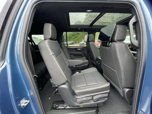 New 2025 Chevrolet Suburban Premier AWD/4WD image 71