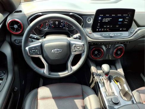 Used 2025 Chevrolet Blazer RS w/ Driver Confidence II Package FWD image 10