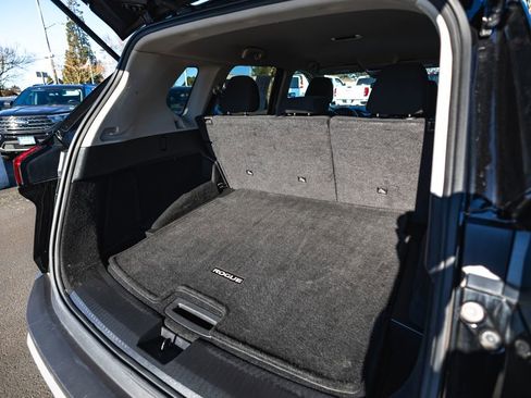 Used 2023 Nissan Rogue S image 35