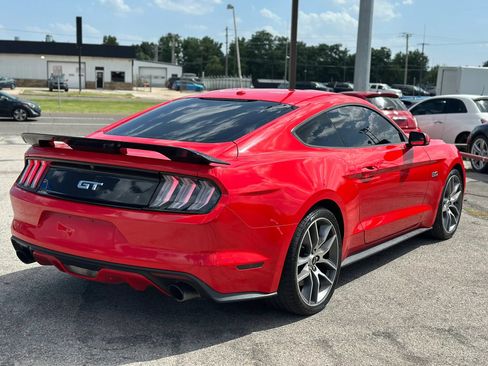 Used 2017 Ford Mustang GT Premium RWD image 5