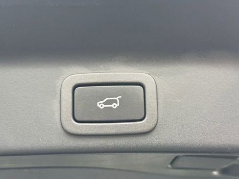 Used 2018 Jaguar F-PACE Premium AWD/4WD image 13