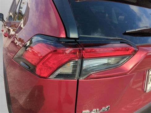 Used 2022 Toyota RAV4 LE image 42