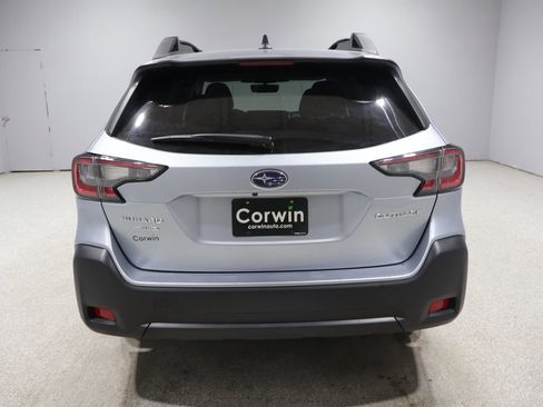 Used 2024 Subaru Outback Premium AWD/4WD image 3