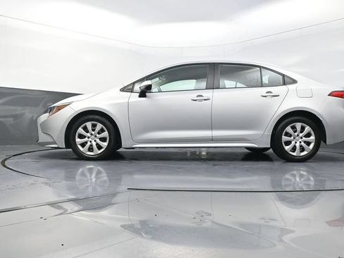 Used 2024 Toyota Corolla LE FWD image 34